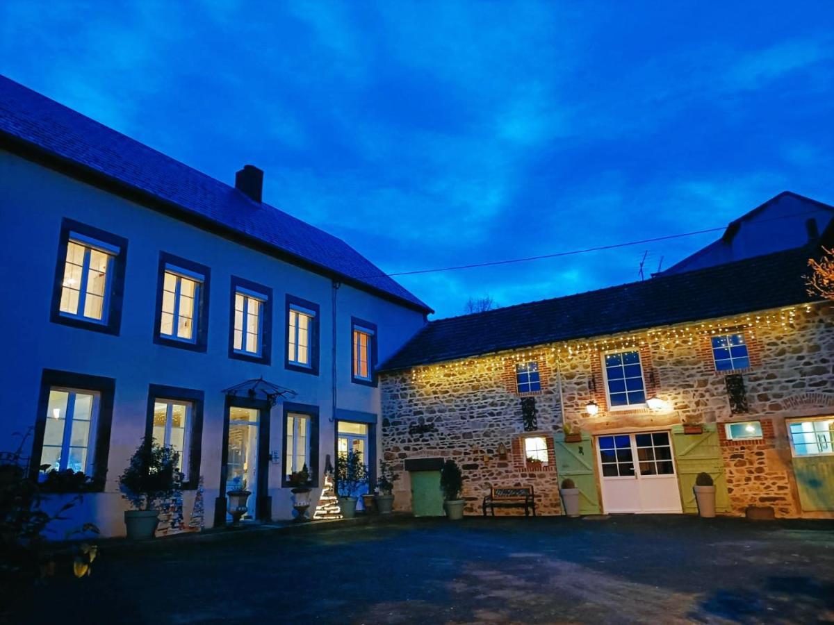 La Grenouille Amoureuse Menat Bagian luar foto